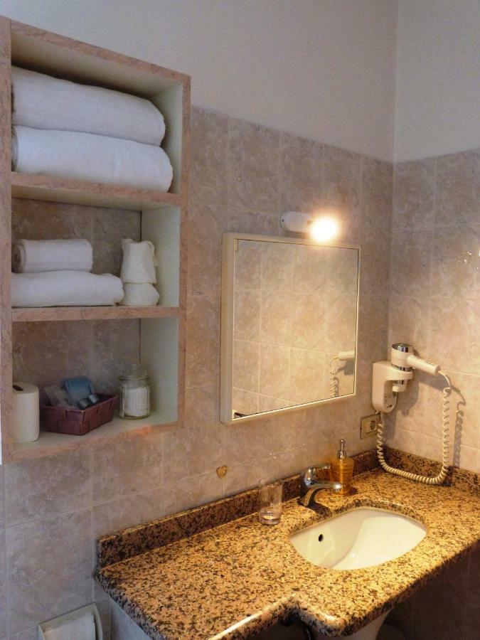 Locanda Calianna Laveno Exteriör bild